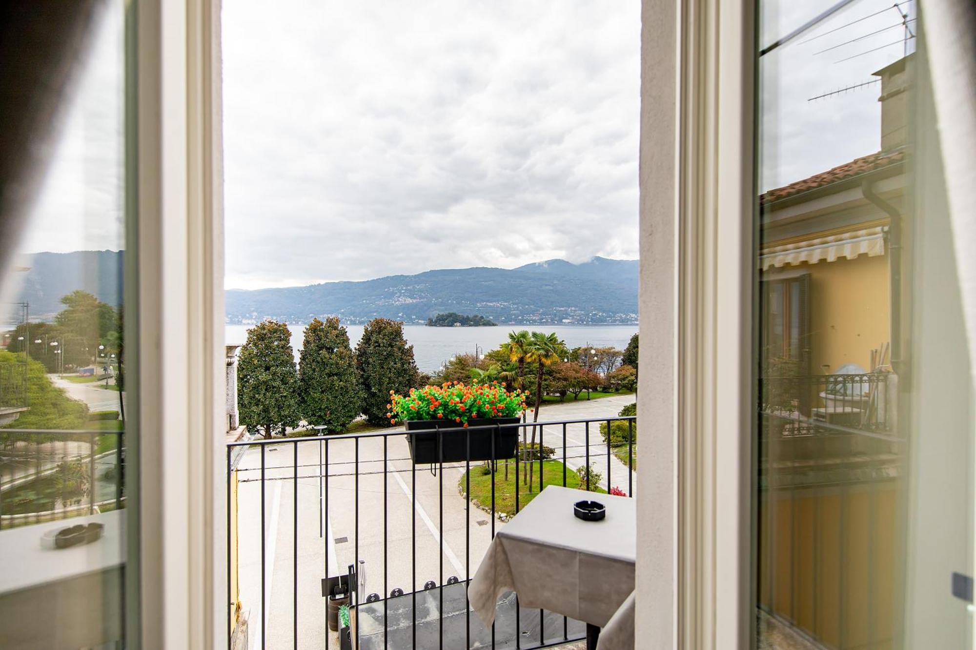 Hotel Novara Verbania Kültér fotó