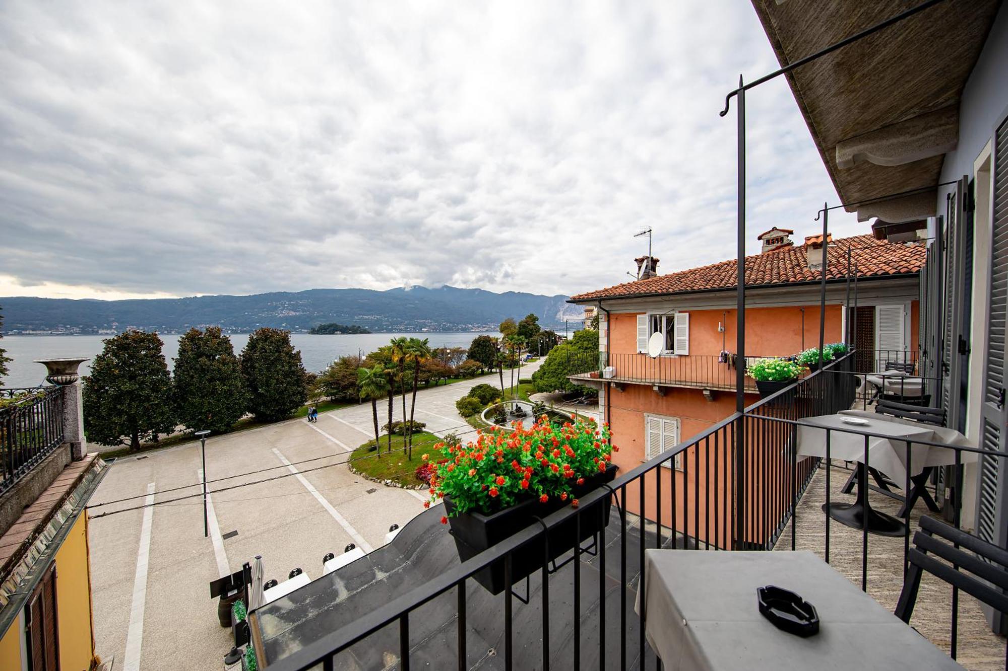 Hotel Novara Verbania Kültér fotó