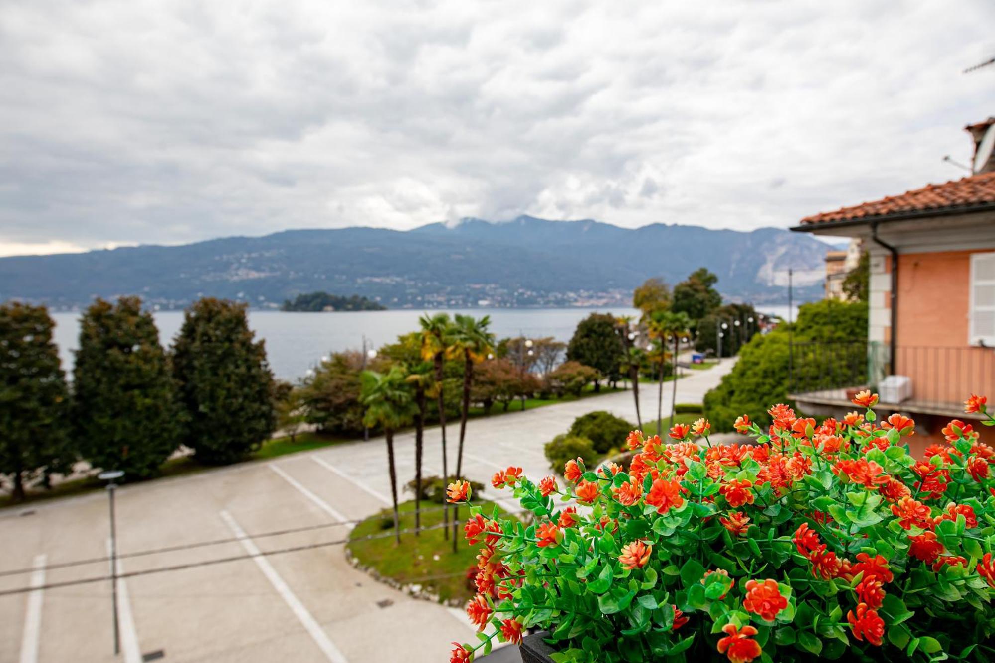 Hotel Novara Verbania Kültér fotó